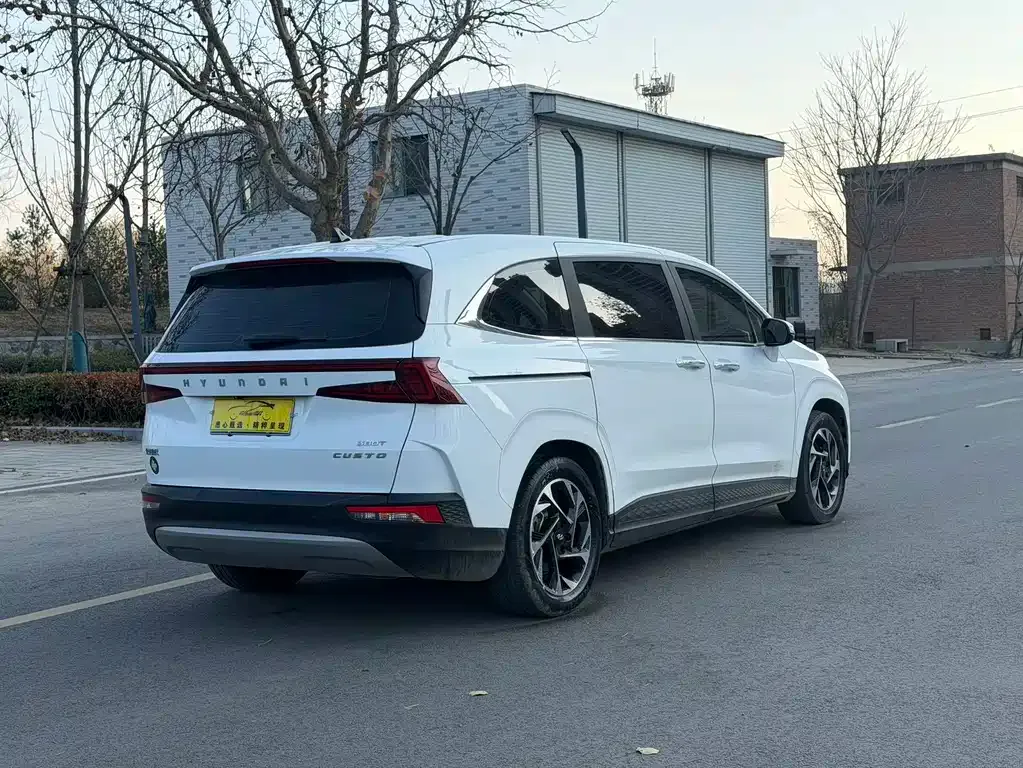 Hyundai Custo — фото 4