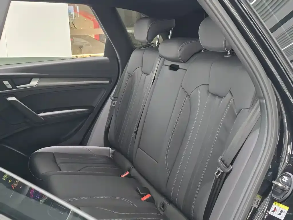 Audi Q5L 2024 из CN, фото 5
