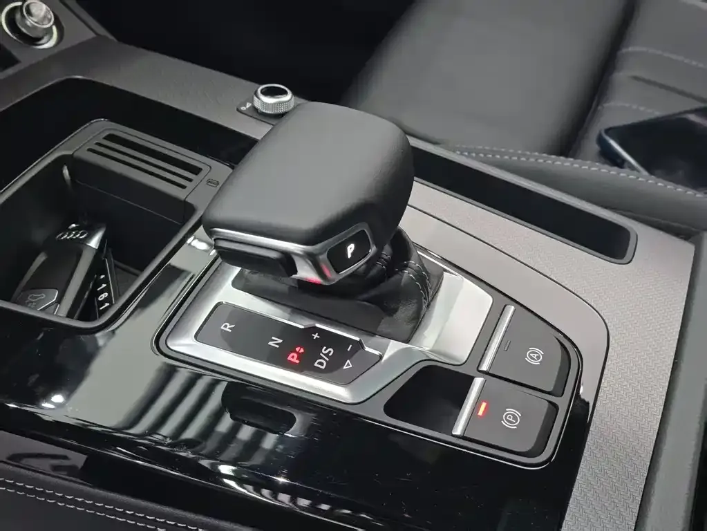 Audi Q5L 2024 из CN, фото 7