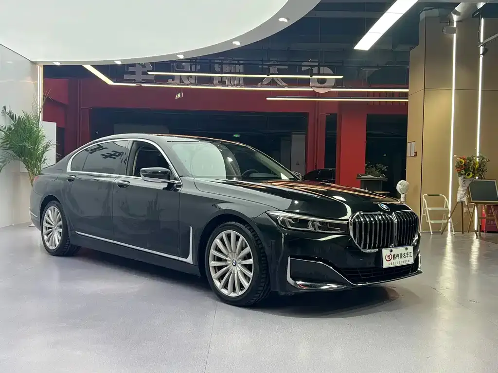 BMW 7 Series 2021 из CN, фото 3