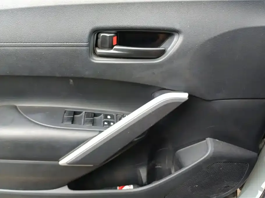 Toyota Corolla Cross 2023 из CN, фото 7