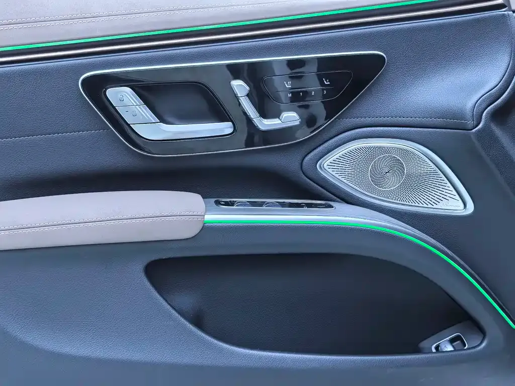 Mercedes-Benz EQS — фото 10