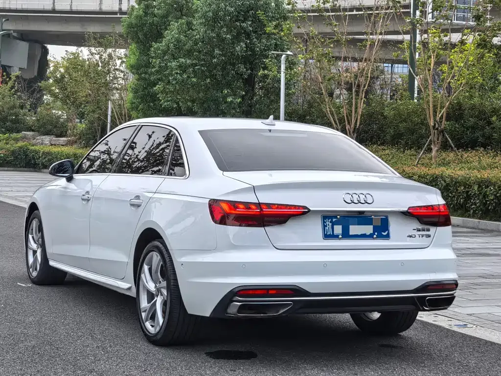 Audi A4L — фото 4