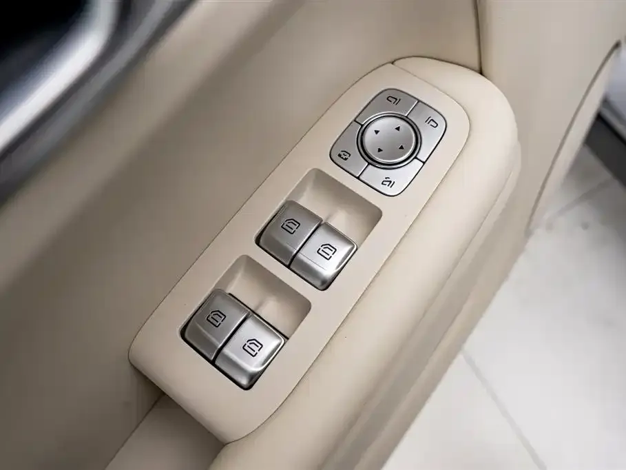 Li Auto L8 2023 из CN, фото 6