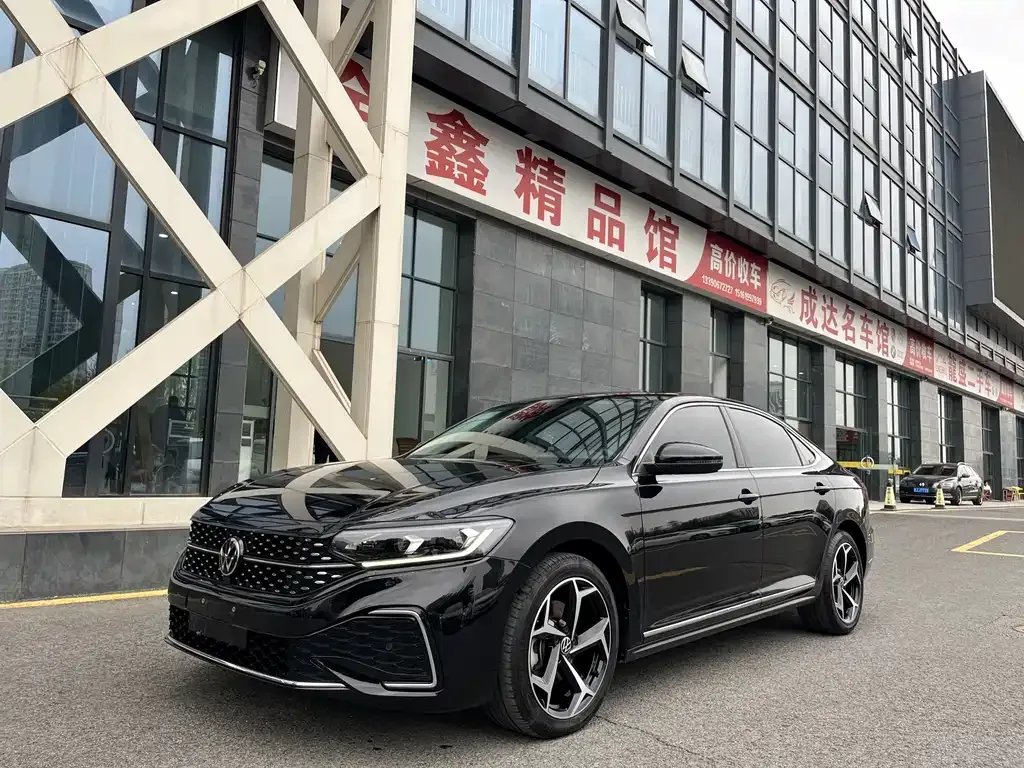 Volkswagen Passat 2023 из CN, фото 1