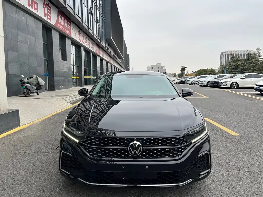 Volkswagen Passat 2023 из CN, фото 2