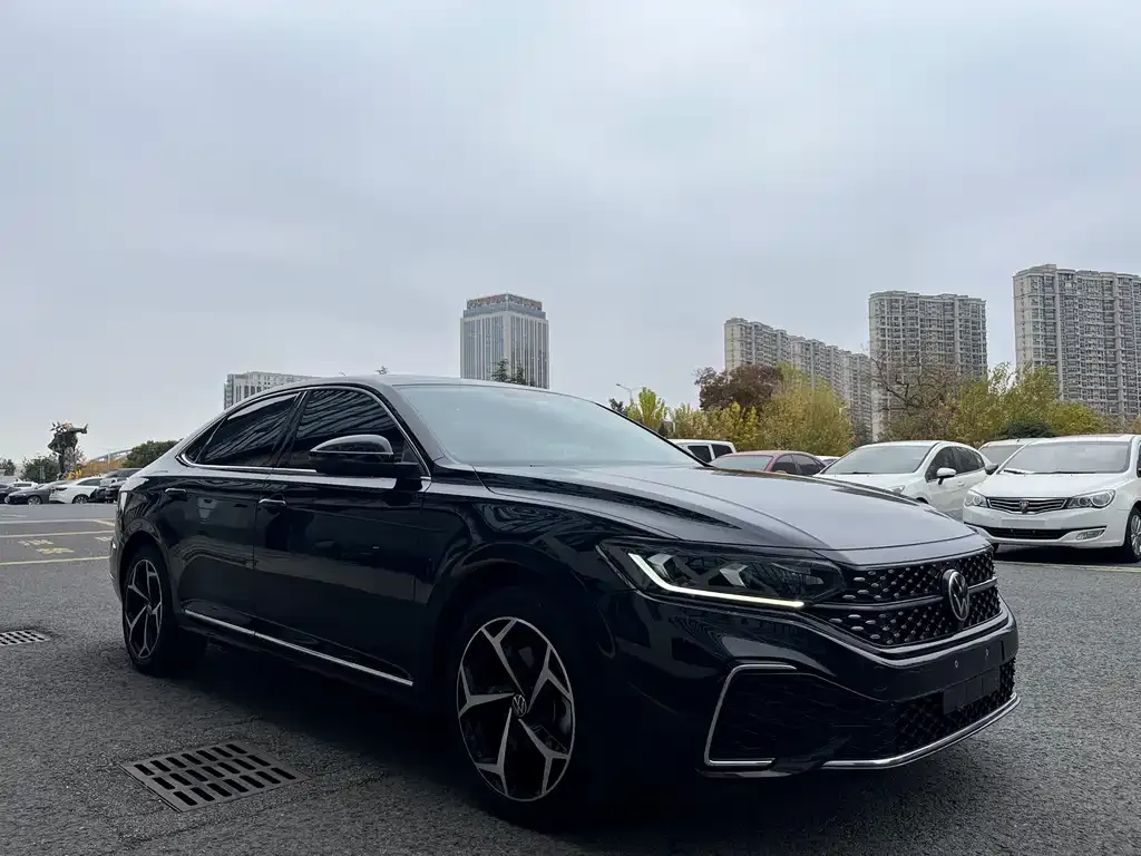 Volkswagen Passat 2023 из CN, фото 3
