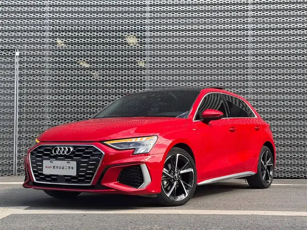 Audi A3 2024 из CN, фото 1