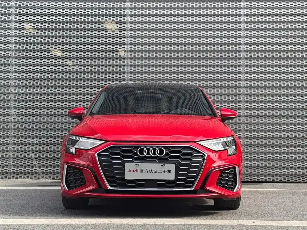 Audi A3 2024 из CN, фото 2