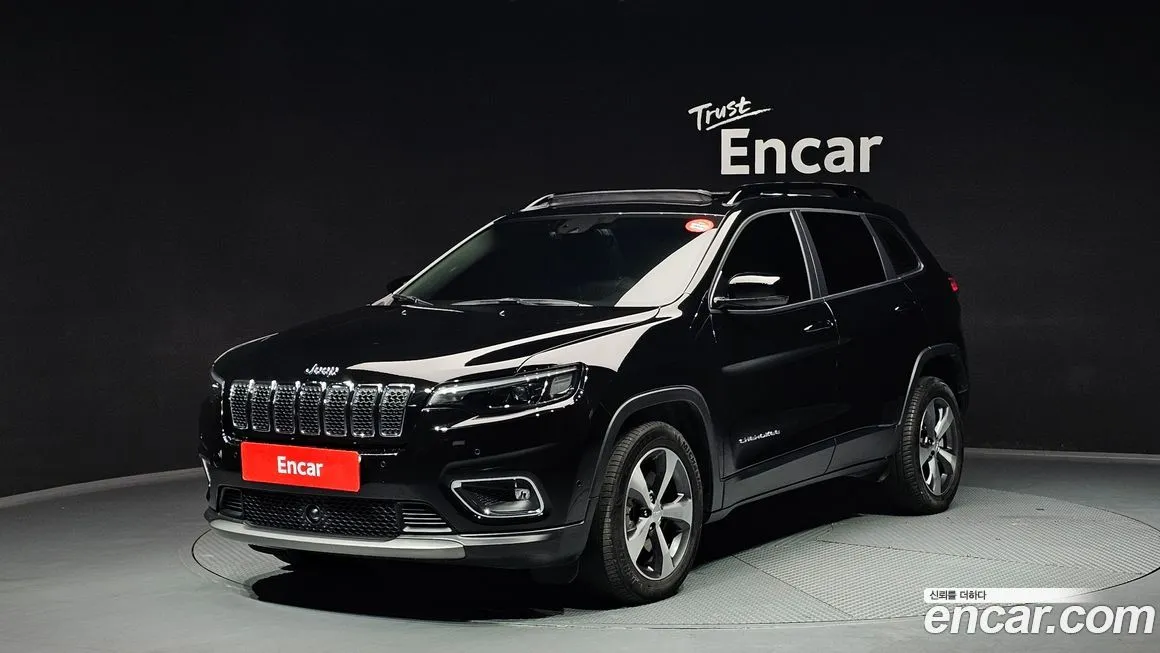 Jeep Cherokee — фото 1