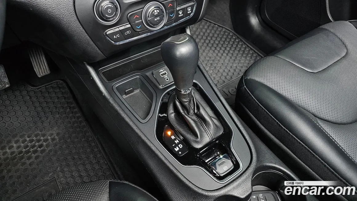 Jeep Cherokee — фото 9