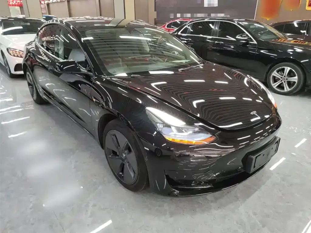 Tesla Model 3 — фото 4