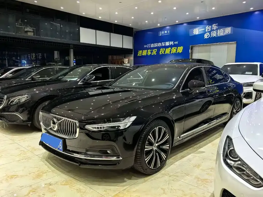 Volvo S90 2023 из CN, фото 1