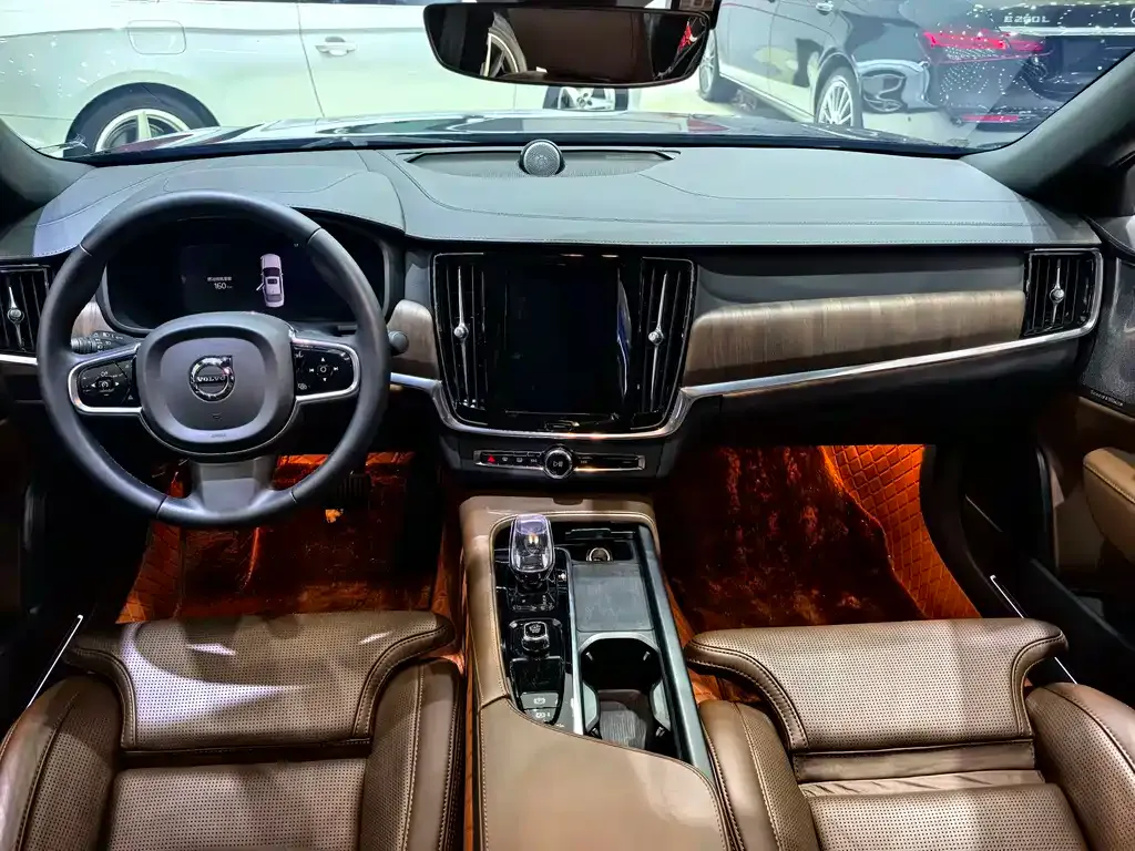 Volvo S90 2023 из CN, фото 6