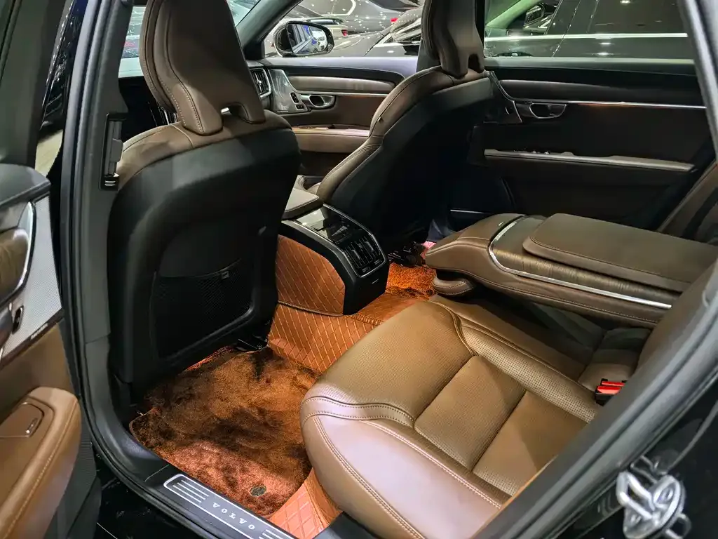 Volvo S90 2023 из CN, фото 9