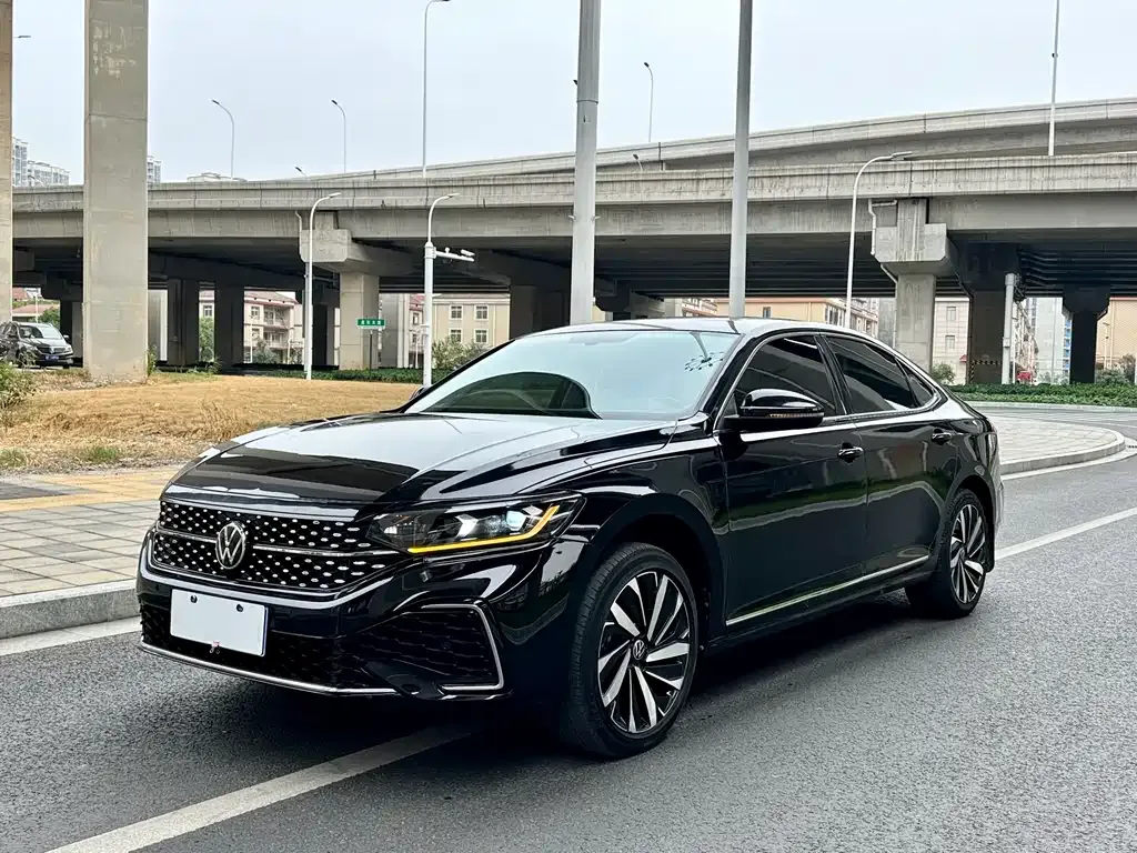 Volkswagen Passat 2022 из CN, фото 1
