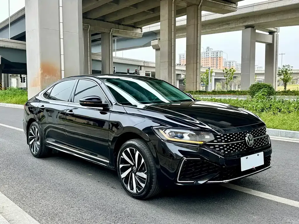 Volkswagen Passat 2022 из CN, фото 3