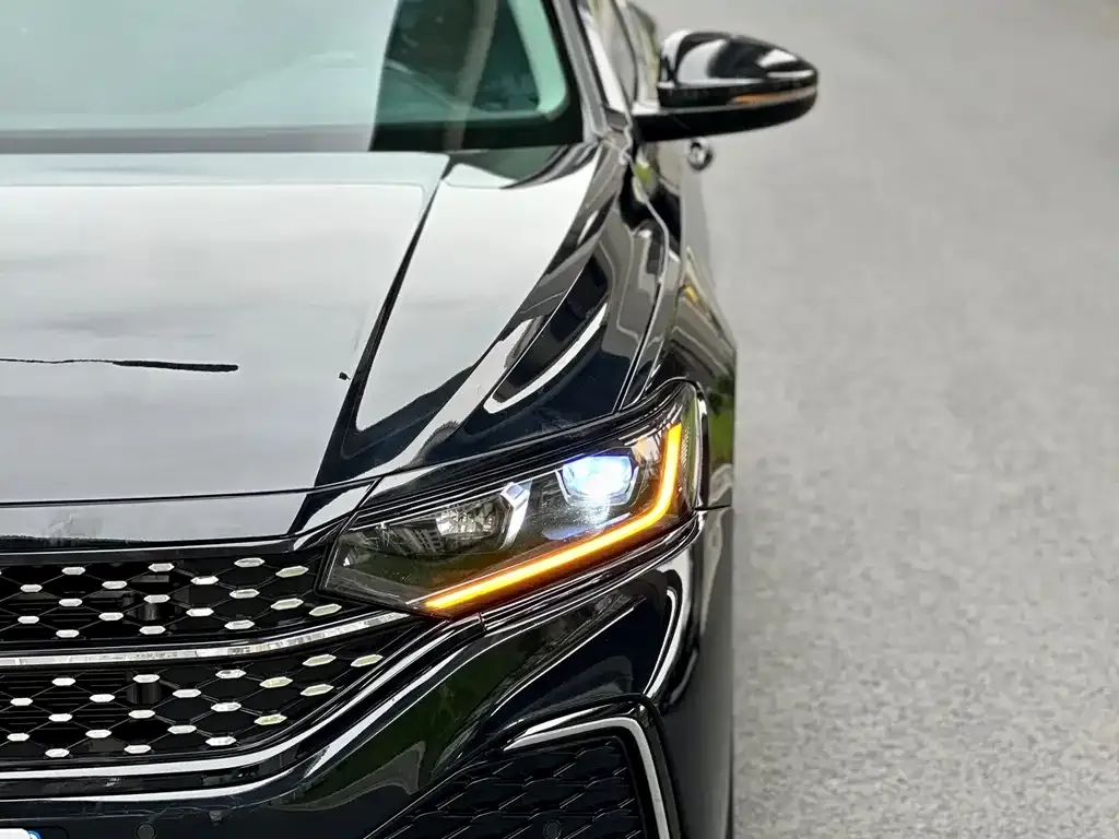 Volkswagen Passat 2022 из CN, фото 4