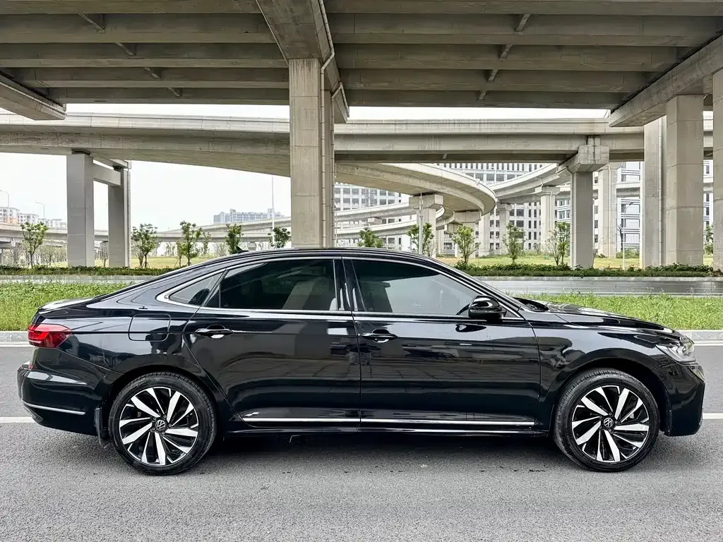 Volkswagen Passat 2022 из CN, фото 5