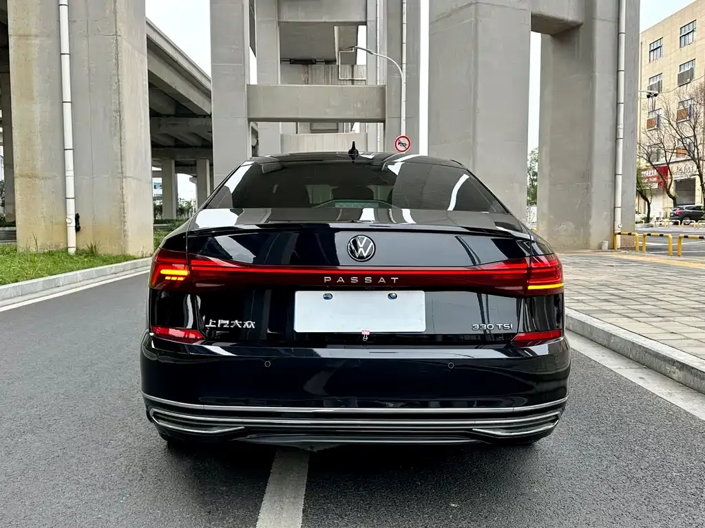 Volkswagen Passat 2022 из CN, фото 7