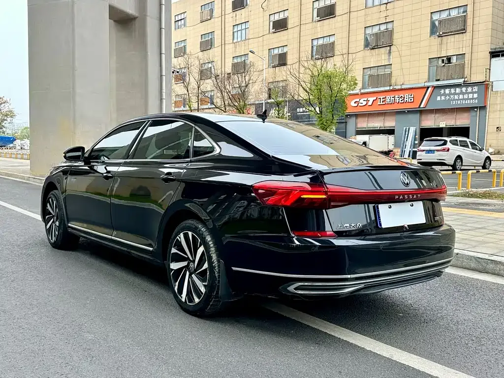 Volkswagen Passat 2022 из CN, фото 8