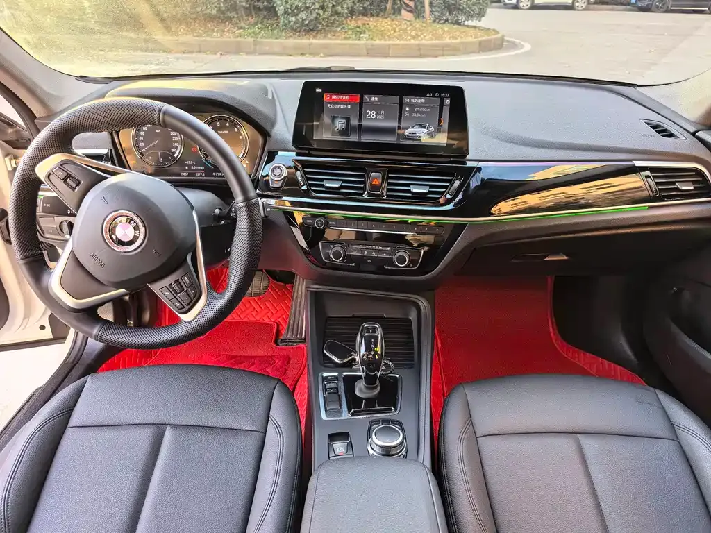 BMW 1 Series 2023 из CN, фото 7