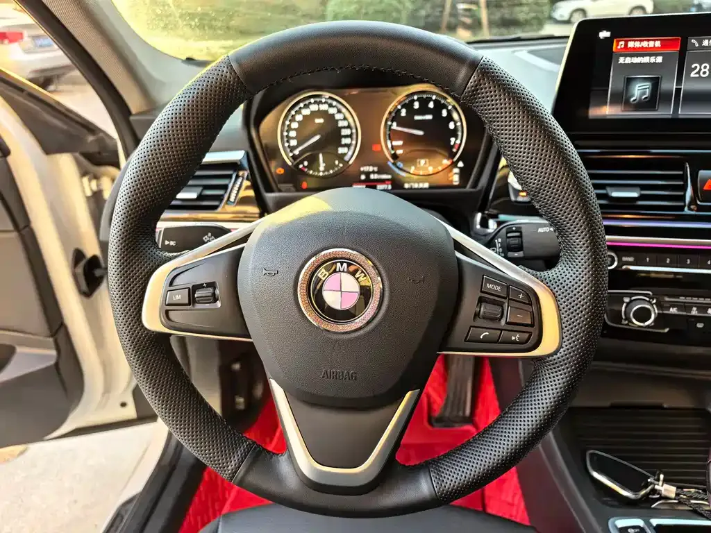 BMW 1 Series 2023 из CN, фото 8