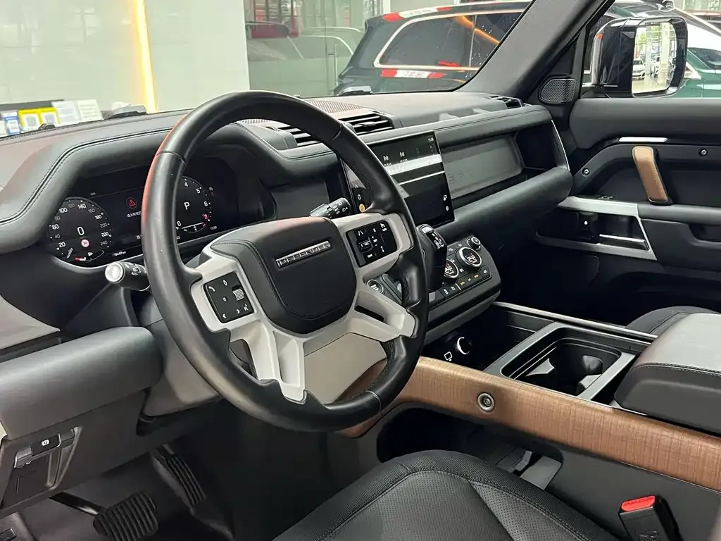 Land Rover Defender — фото 8