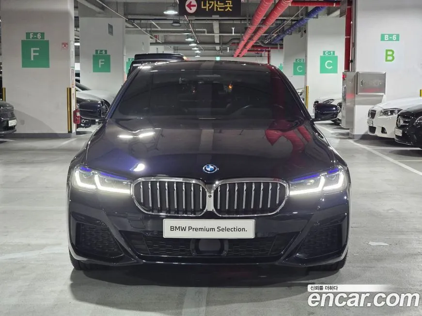 BMW 5-Series 2022 из KR, фото 2