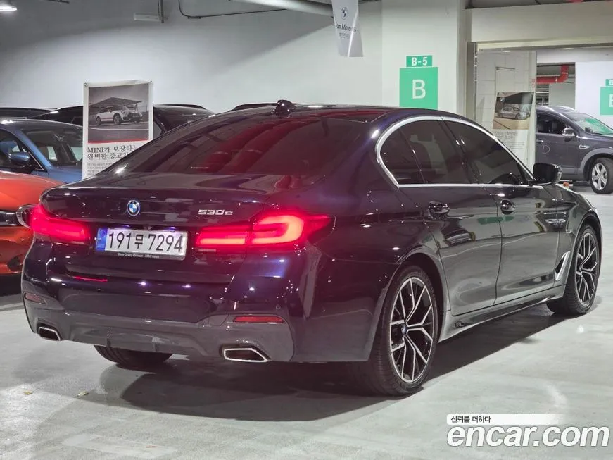 BMW 5-Series 2022 из KR, фото 4