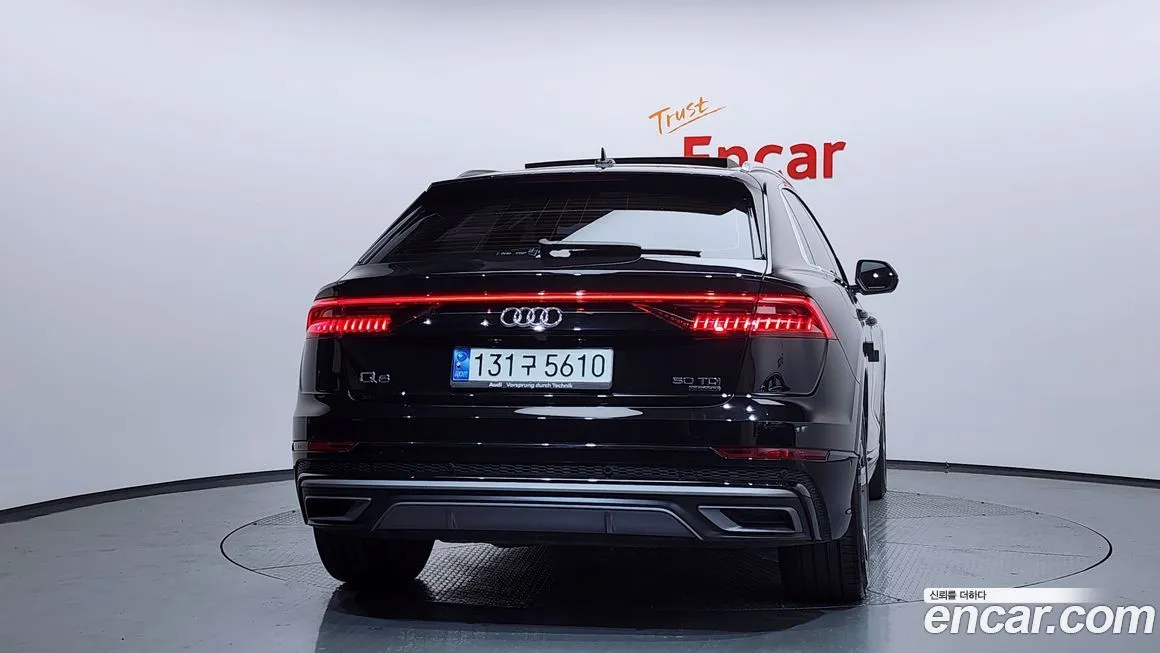 Audi Q8 — фото 4