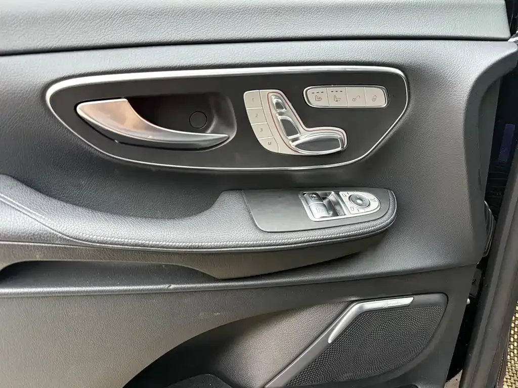 Mercedes-Benz V-Class 2022 из CN, фото 8