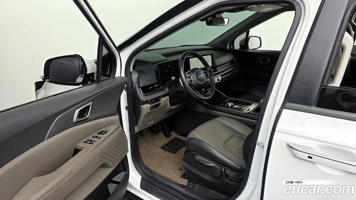 Kia Carnival — фото 10