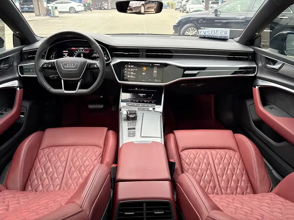 Audi A7L 2024 из CN, фото 7