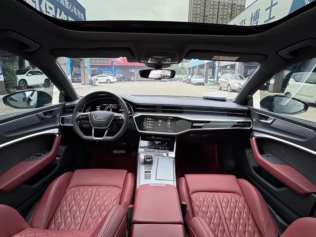 Audi A7L 2024 из CN, фото 8