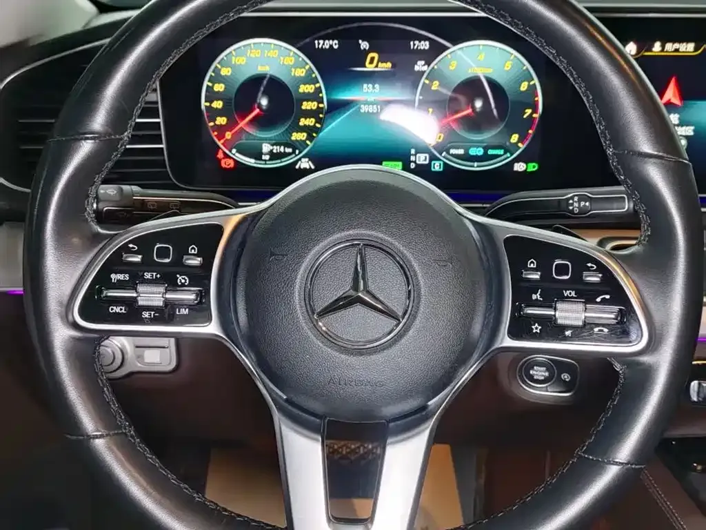 Mercedes-Benz GLE — фото 10