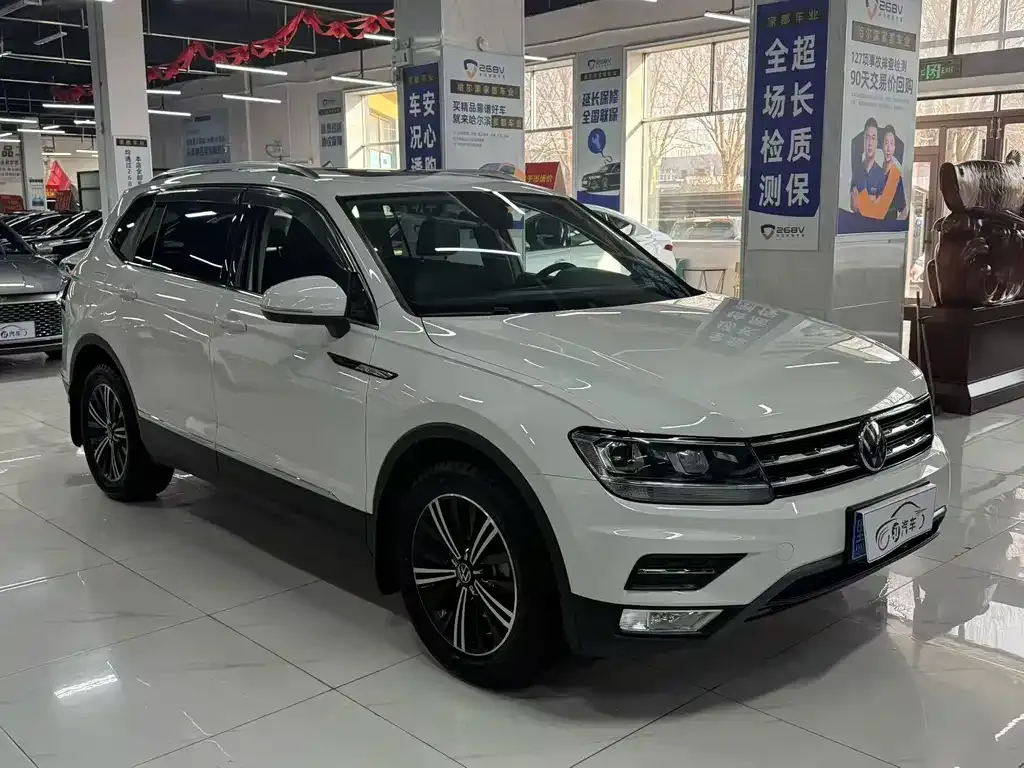Volkswagen Tiguan L — фото 3