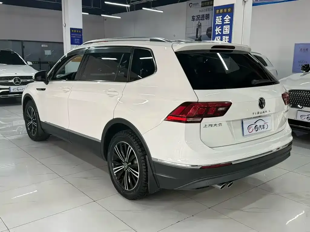 Volkswagen Tiguan L — фото 4