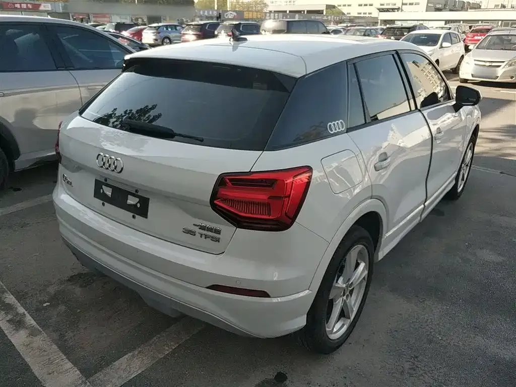 Audi Q2L 2021 из CN, фото 7