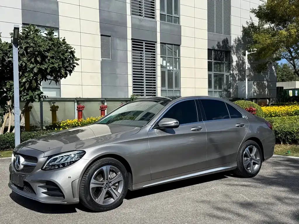 Mercedes-Benz C-Class — фото 1