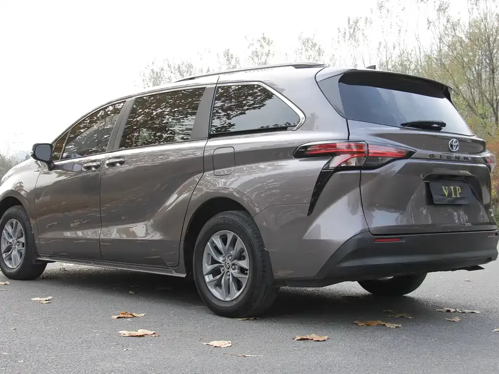 Toyota Sienna 2022 из CN, фото 6