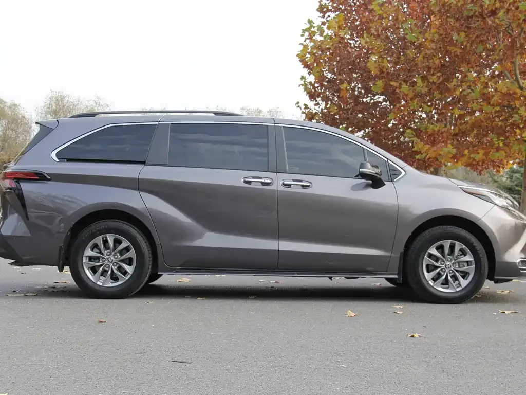 Toyota Sienna 2022 из CN, фото 8