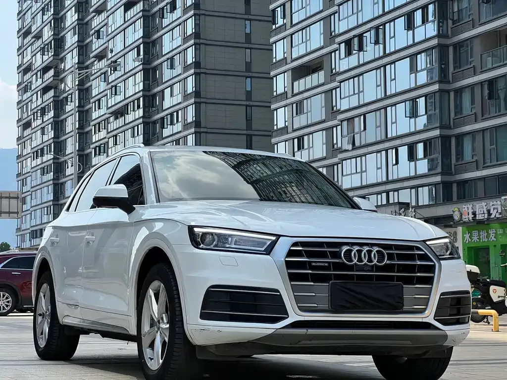 Audi Q5L 2021 из CN, фото 3