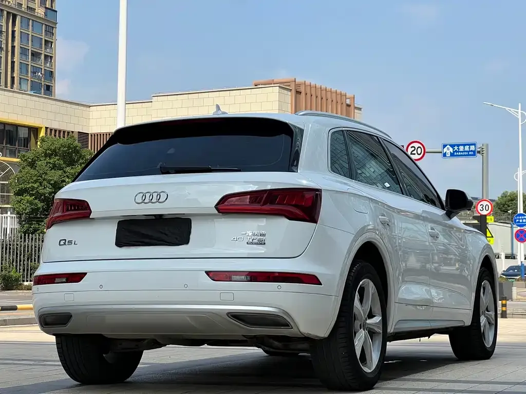 Audi Q5L 2021 из CN, фото 4