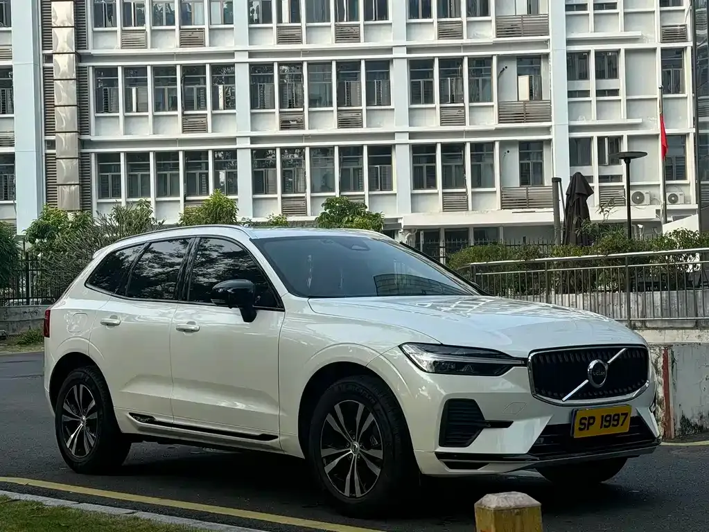 Volvo XC60 — фото 3