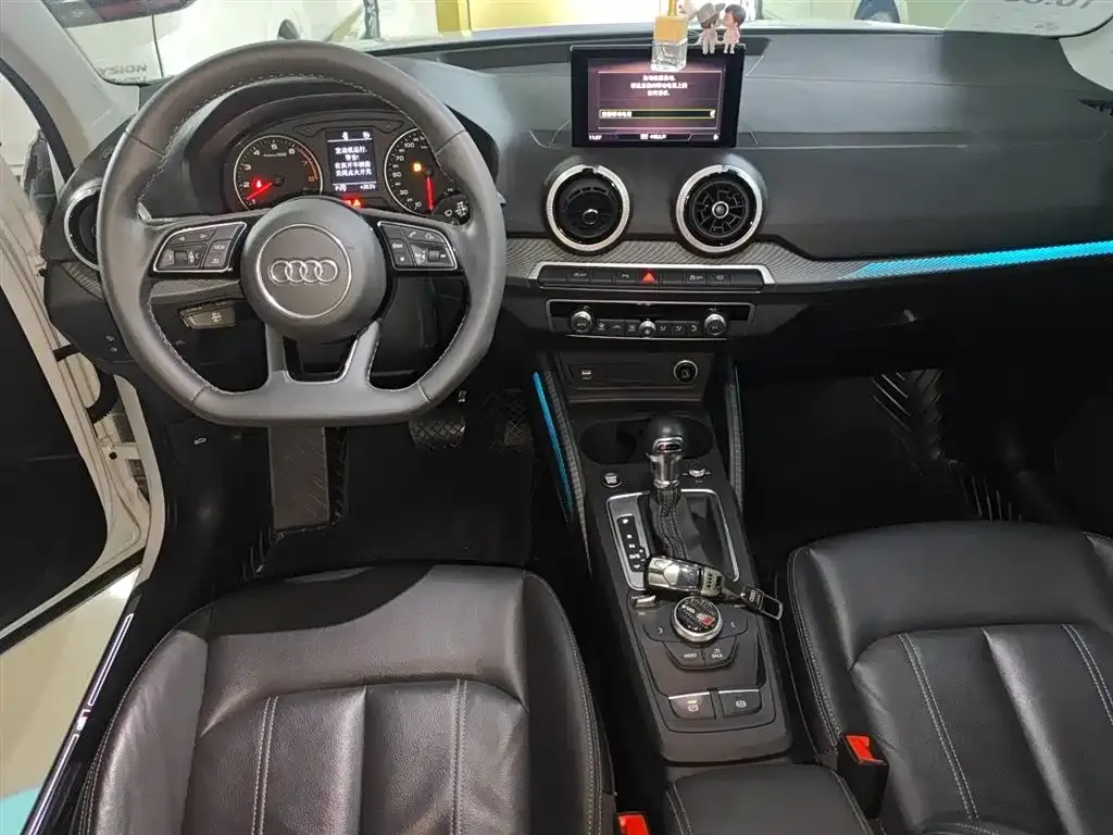 Audi Q2L 2023 из CN, фото 10