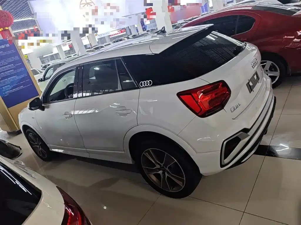 Audi Q2L 2023 из CN, фото 5