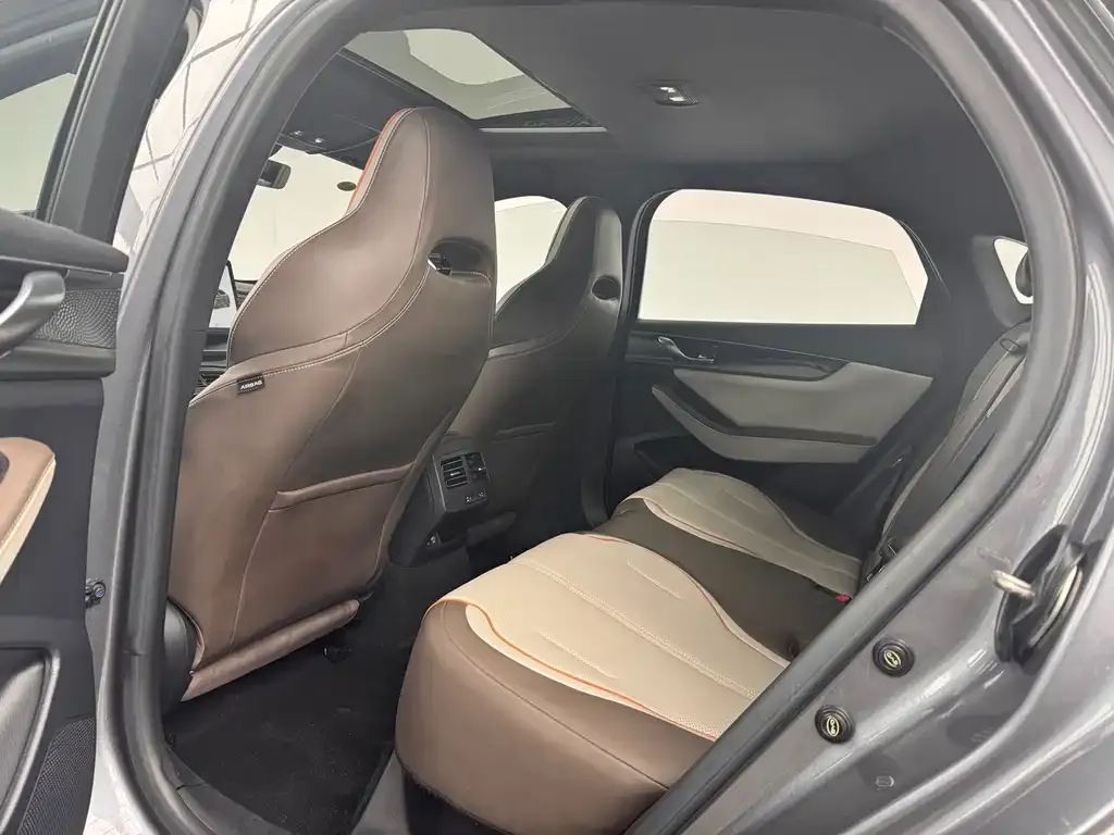 BYD Qin PLUS — фото 10