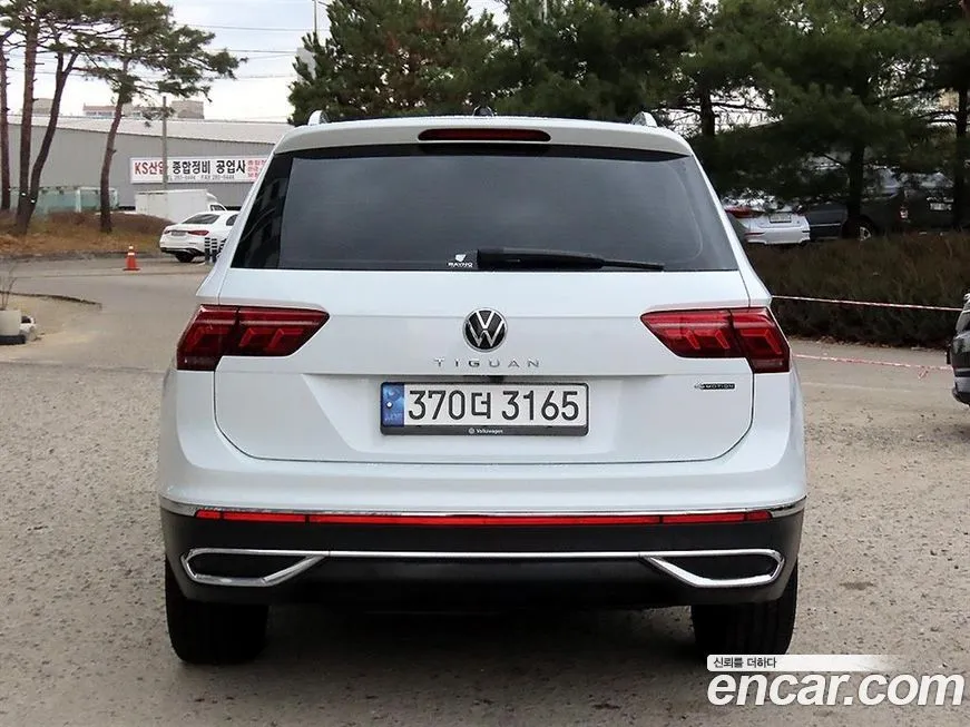 Volkswagen Tiguan — фото 4