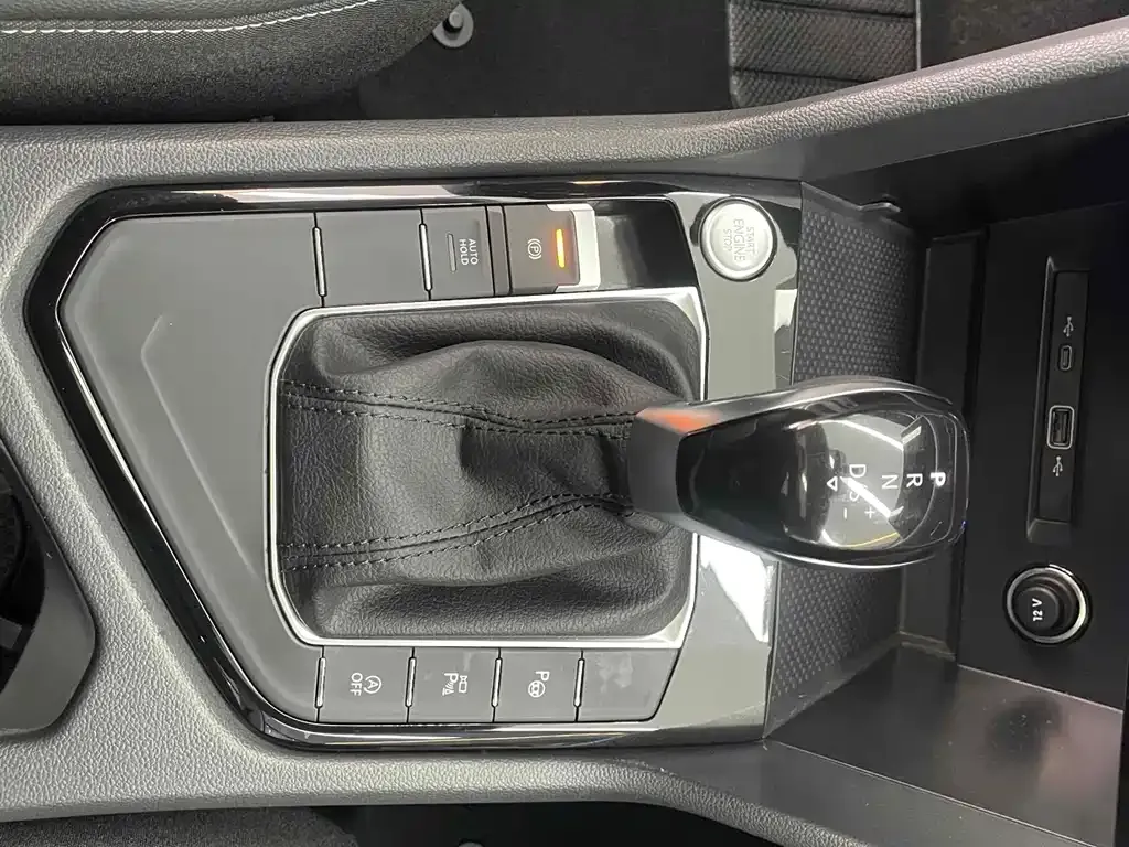 Volkswagen Tiguan L 2024 из CN, фото 6